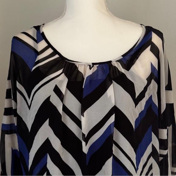 By & By Chevron Print Sheer Blouse with Cami, Size Large - Picture 2 of 10